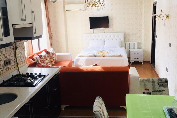 Room 10 of 30