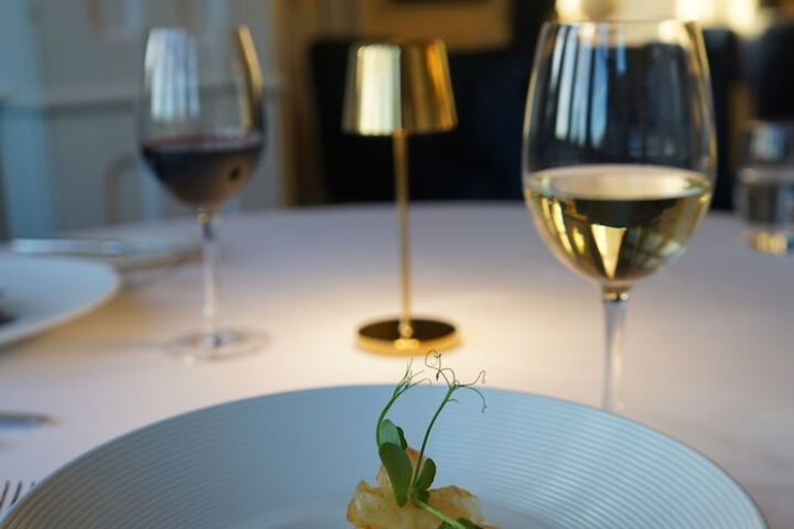 Dining 32 of 45