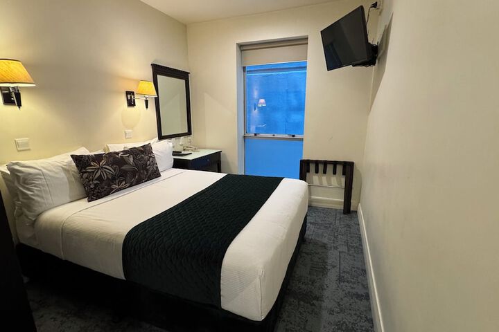 Room 58 of 116