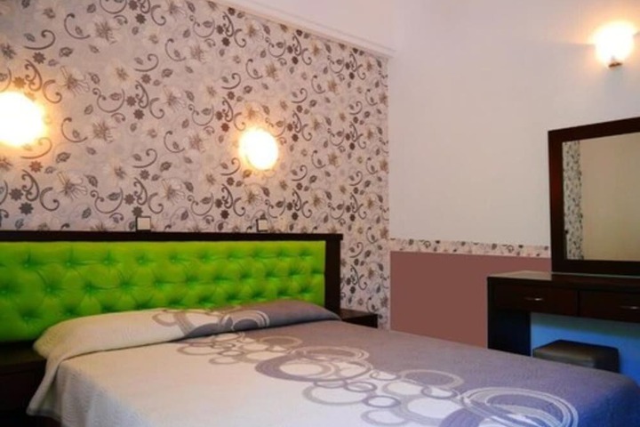 Room 7 of 73