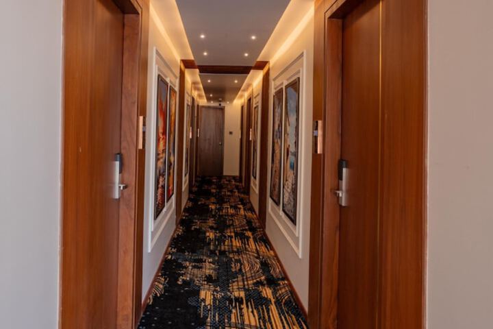Ballroom/Hall 65 of 74