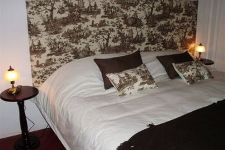 Room 14 of 33