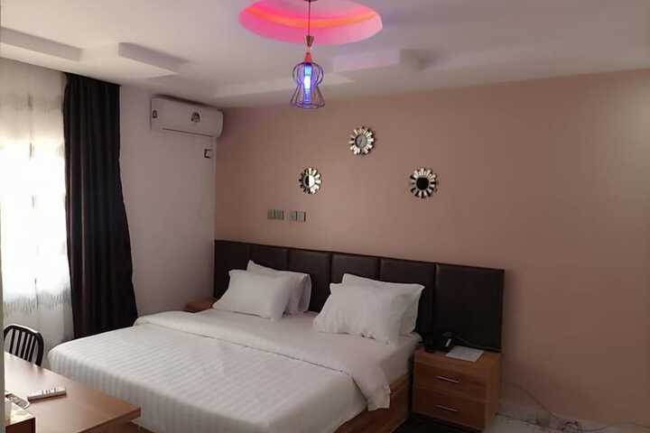 Room 11 of 45