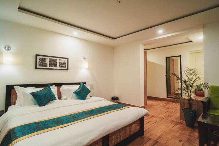 Room 5 of 22