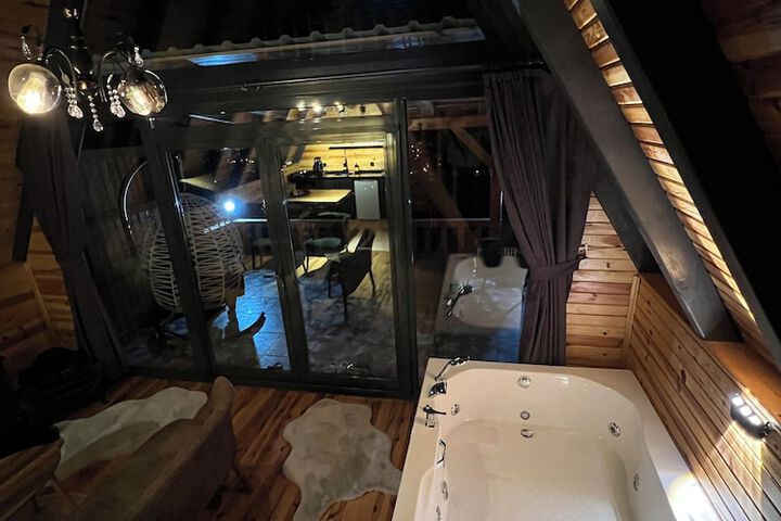 Room 12 of 42