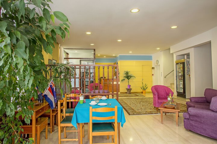 Guest Lobby