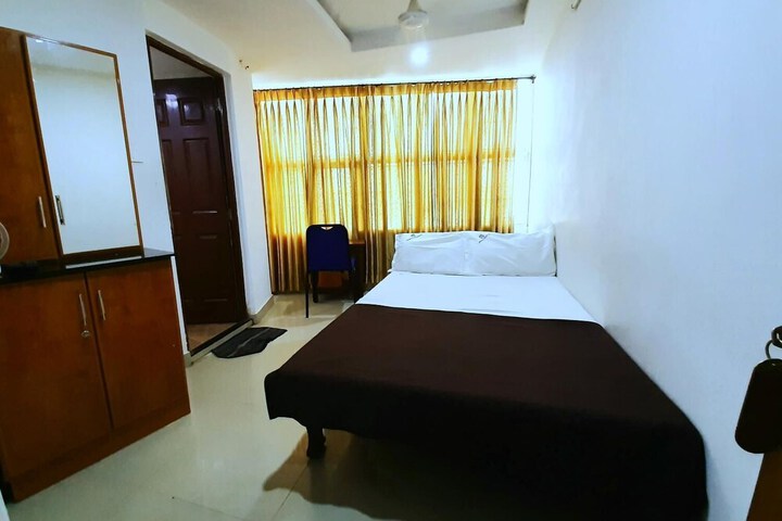 Room 10 of 39