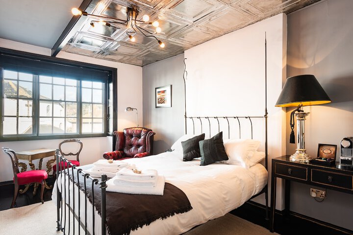 Room 4 of 47