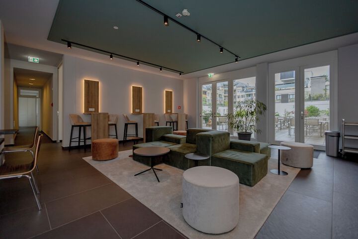 Guest Lobby