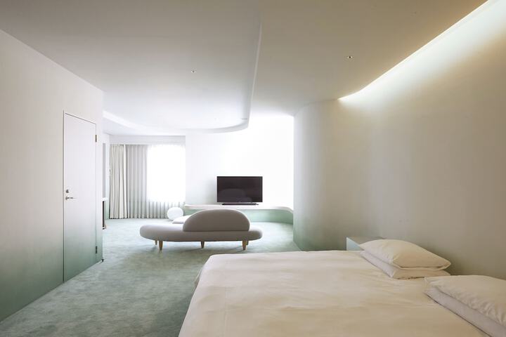 Room 17 of 89