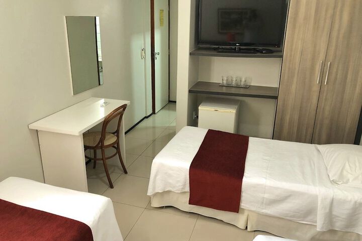 Room 16 of 64