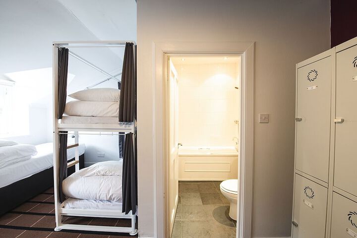 Room 11 of 75