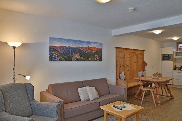 Room 7 of 36