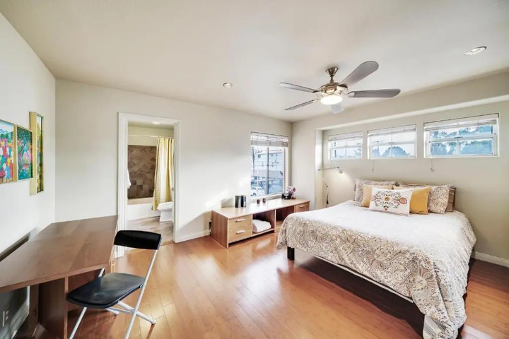 Room 3 of 15
