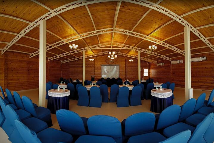 Ballroom/Hall 50 of 61