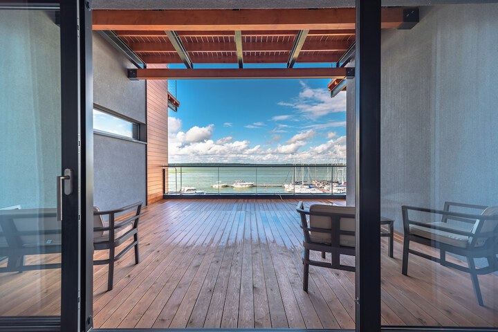 Terrace/Patio 60 of 136