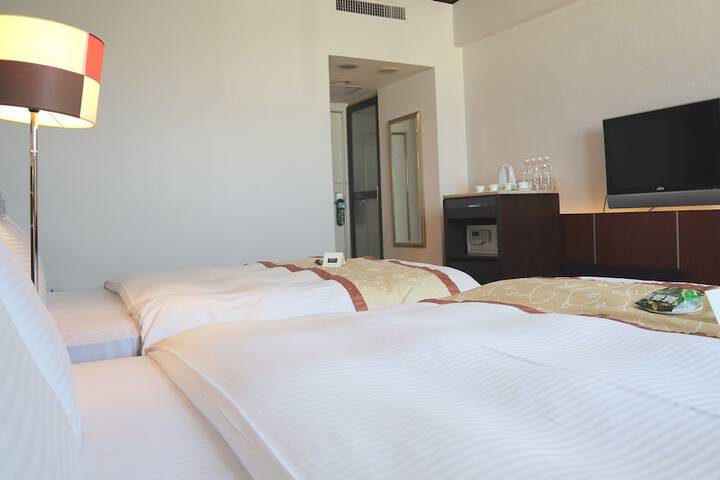 Room 30 of 72
