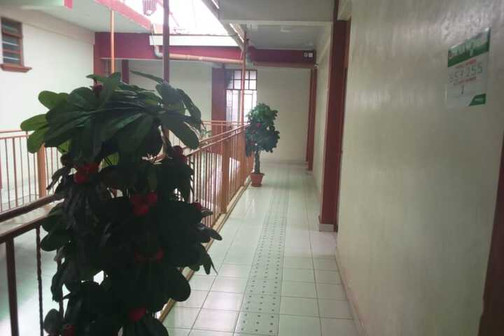 Ballroom/Hall 17 of 18