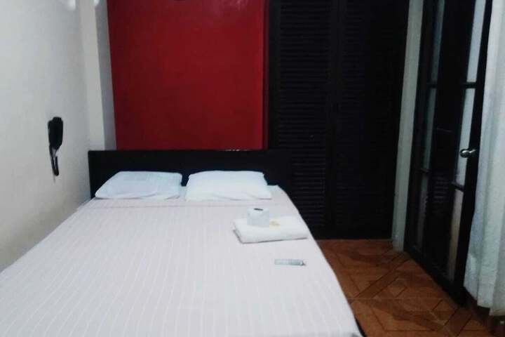 Room 6 of 36