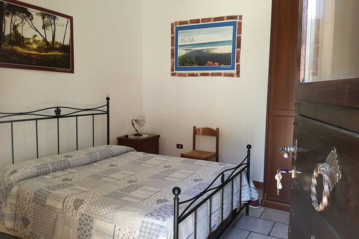 Room 4 of 15