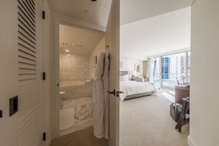 Room 75 of 232