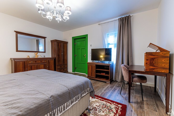 Room 43 of 101