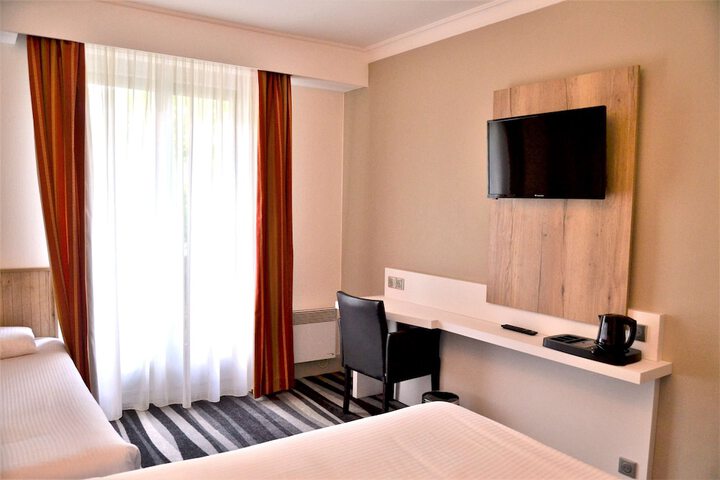 Room 20 of 42