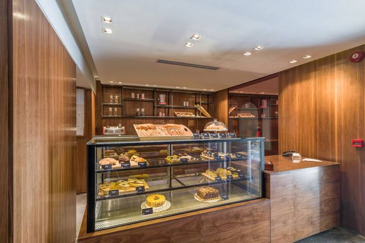 Dining 50 of 64