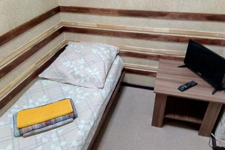 Room 5 of 15