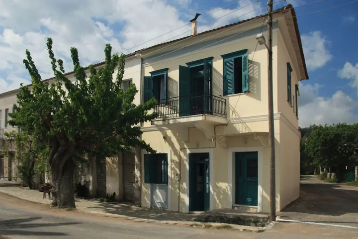 Christina Seaside-Villa on a Sandy Beach