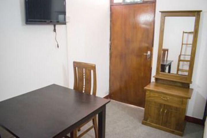 Room 30 of 32