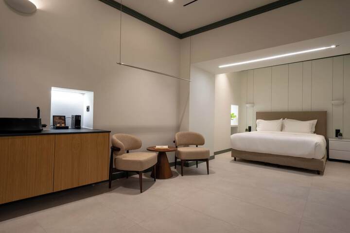 Room 19 of 120