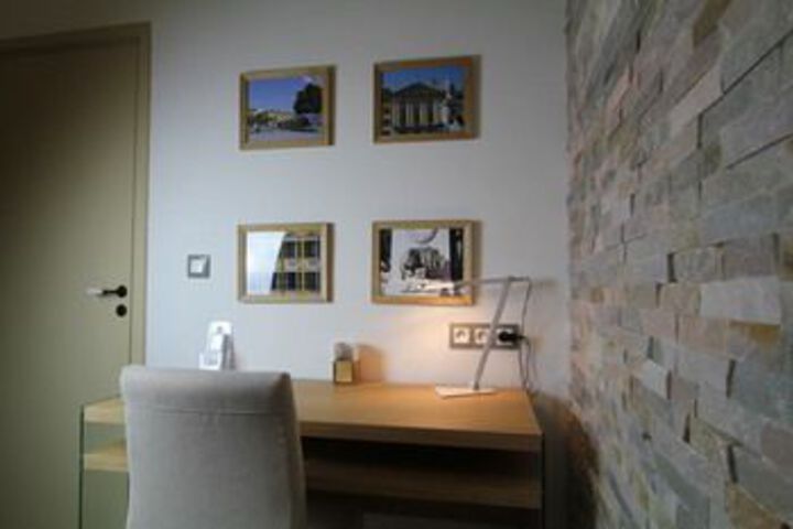 Room 17 of 30
