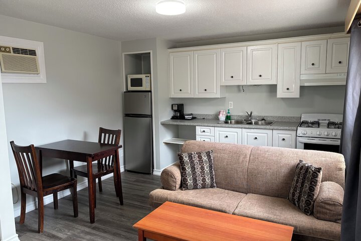 Lakeshore Suites