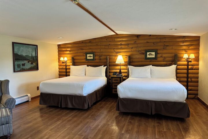 Lodge 2 Queen Beds (1 of 2)