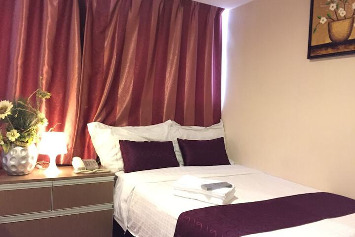 Room 26 of 73