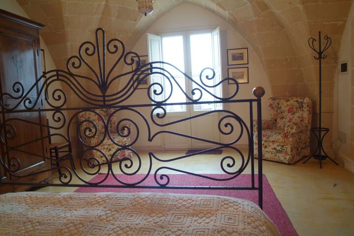 Room 3 of 29