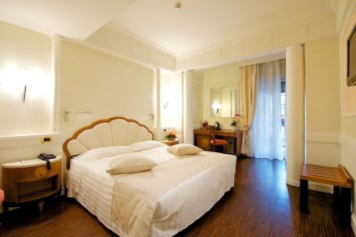 Room 17 of 70