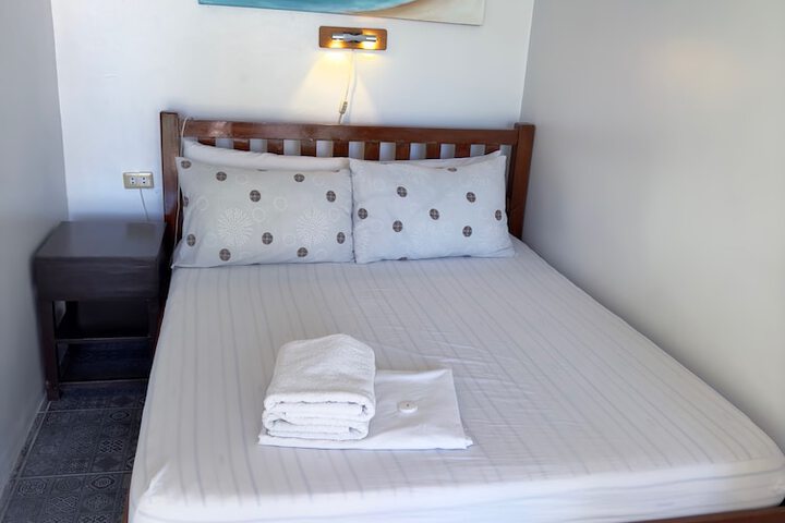 Room 4 of 69