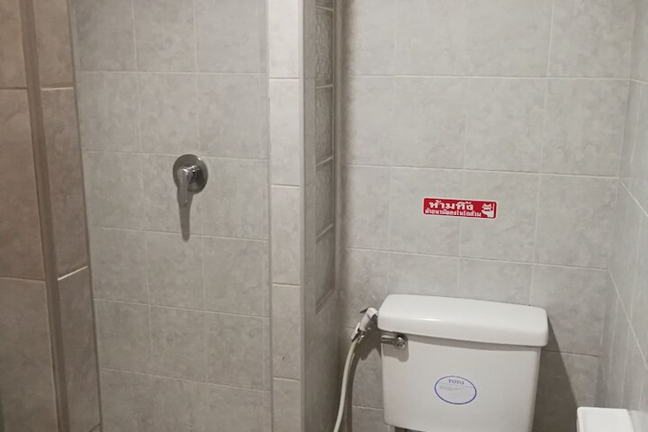 Room 17 of 26