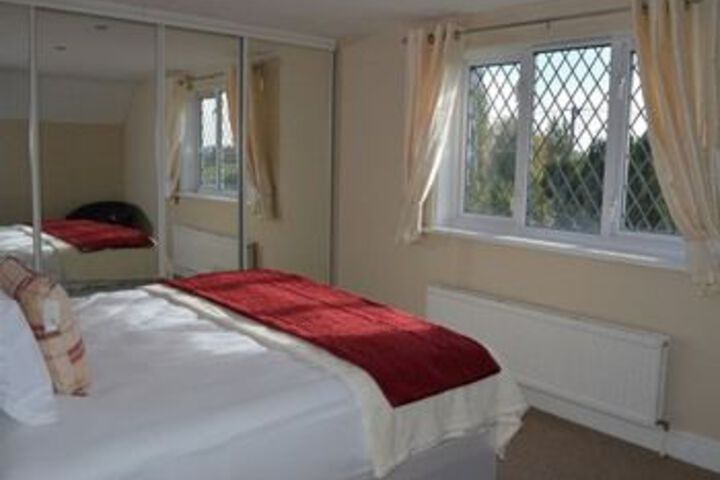 Room 10 of 19