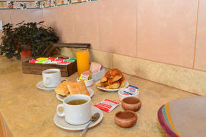 Breakfast/Coffee Service 8 of 23