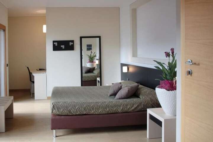 Room 3 of 57