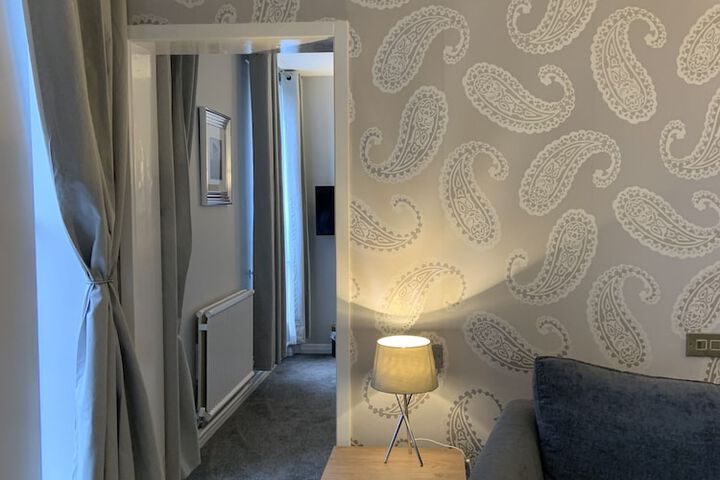 Room 2 of 50