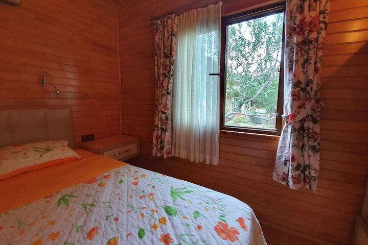 Room 15 of 80