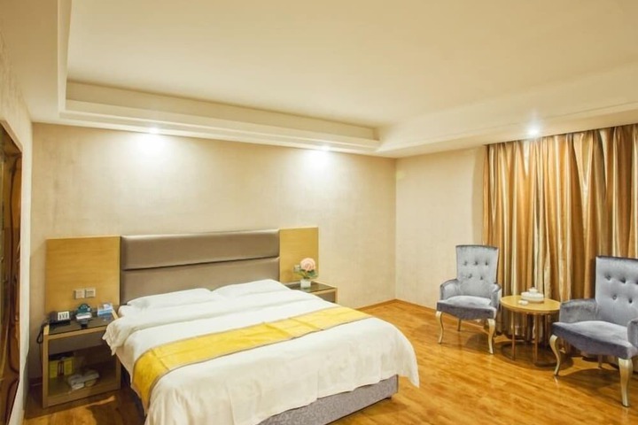 Room 21 of 44