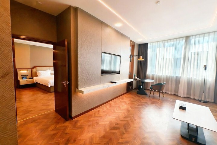 Room 22 of 65