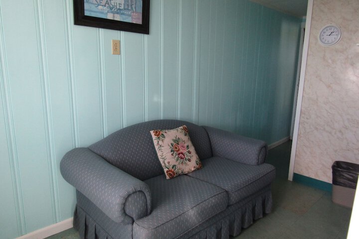 Room 138 of 219