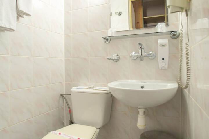 Room 34 of 73