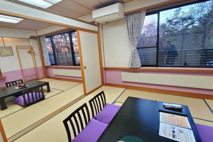 Room 13 of 96